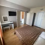 Apatcomplex Diva &restaurant&bar Апартамент *