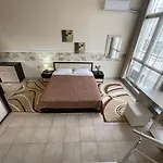 Apatcomplex Diva &restaurant&bar Апартамент *