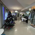 Апартамент Apatcomplex Diva &restaurant&bar *