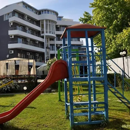 Lägenhet Apatcomplex Diva &restaurant&bar *