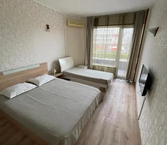 Lägenhet Apatcomplex Diva &restaurant&bar