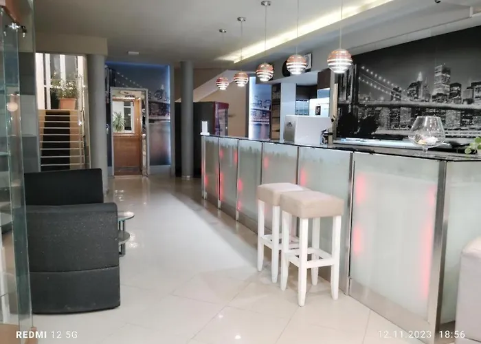 Apatcomplex Diva &restaurant&bar Saints Constantine and Helena