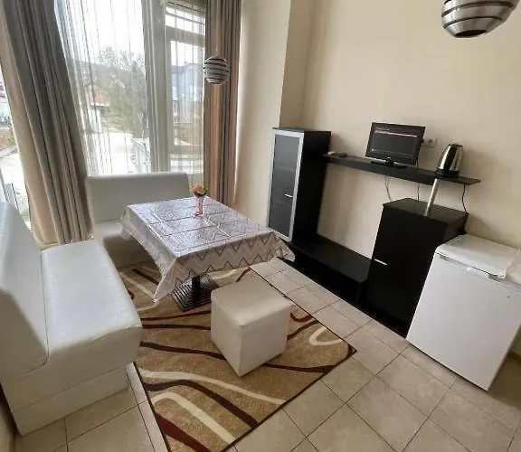 Apatcomplex Diva &restaurant&bar * Saints Constantine and Helena