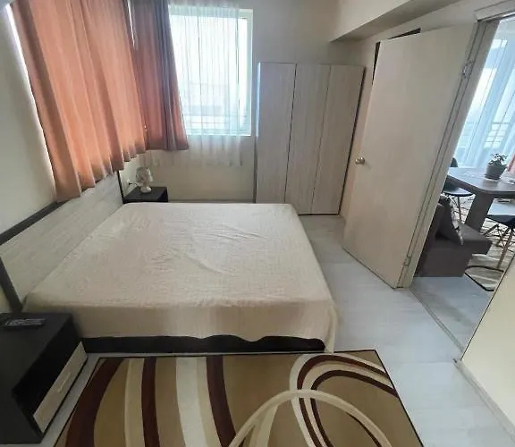 Apatcomplex Diva &restaurant&bar * Saints Constantine and Helena