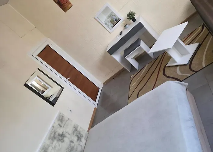 Lägenhet Apatcomplex Diva &restaurant&bar Saints Constantine and Helena