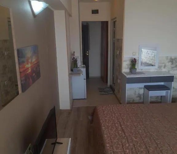 Lägenhet Apatcomplex Diva &restaurant&bar *