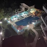 Apatcomplex Diva &restaurant&bar Apartment