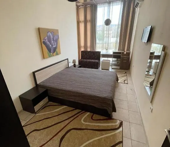 Apatcomplex Diva &restaurant&bar Saints Constantine and Helena