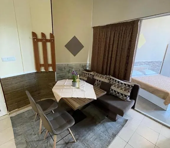 Apatcomplex Diva &restaurant&bar Apartment *